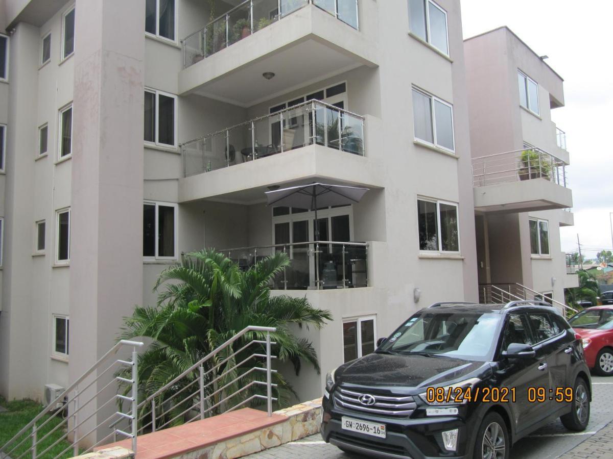 Bertha'S Court D-Plus Apartments Dzorwulu Exterior foto