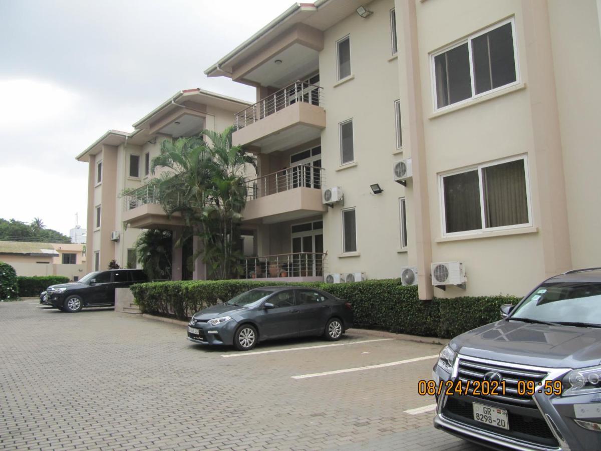 Bertha'S Court D-Plus Apartments Dzorwulu Exterior foto