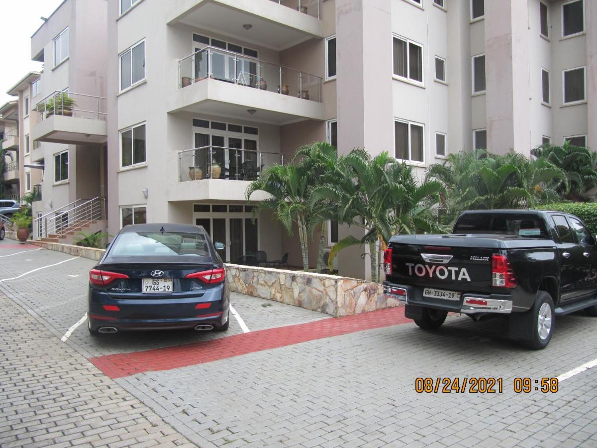 Bertha'S Court D-Plus Apartments Dzorwulu Exterior foto
